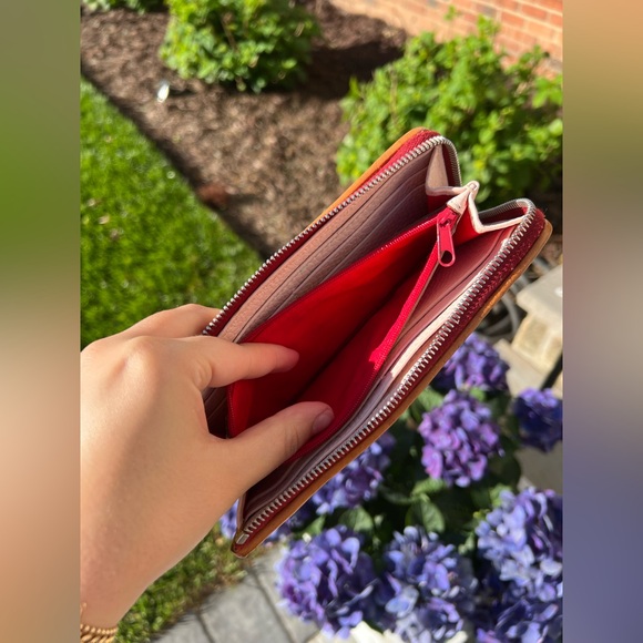 DOONEY & BOURKE Blush Pebbled Leather Wallet - GENTLY USED - Picture 17 of 17